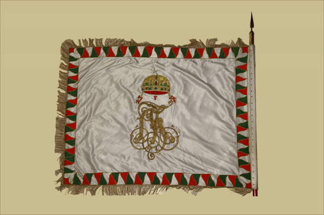 Az 1869-ben rendszeresített (1869. mintájú) magyar kir. honvéd zászlóalj zászlajának előlapja 2 Az 1869-ben rendszeresített (1869. mintájú) magyar kir. honvéd zászlóalj zászlajának előlapja 2